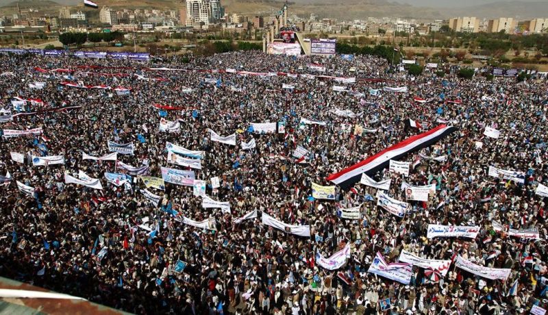 بالصور .. آلاف المتظاهرين في اليمن ضد عاصفة الحزم