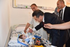 والي قالمة يزور مصلحة طب الاطفال بالمؤسسسة الإستشفائية الام والطفل