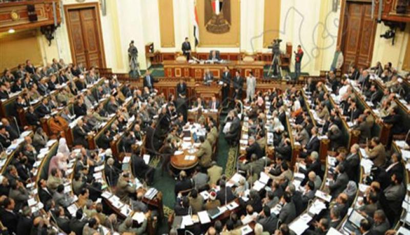 البرلمان المصري يقر فرض حالة الطوارئ
