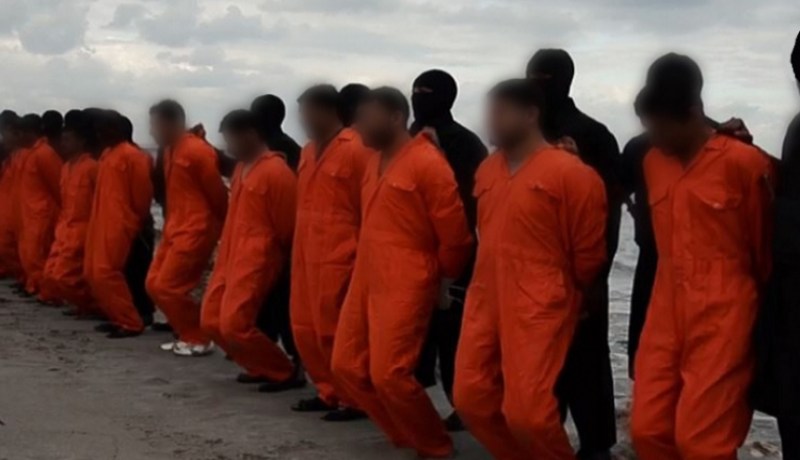 بالأدلة خبراء يؤكدون أن فيديو ذبح 21 مصريا قبطيا في ليبيا لداعش مفبركا