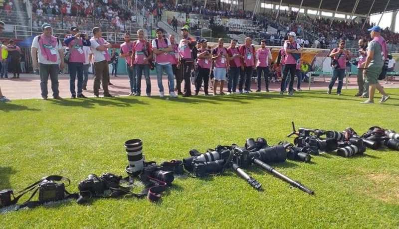 تنظيم كارثي لنهائي الكأس وإحتجاج المصورين يصنع الحدث في تشاكر