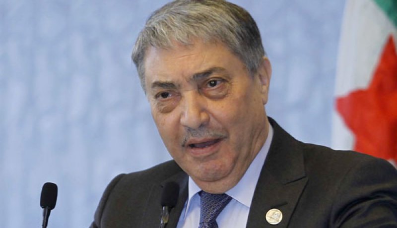 بن فليس يرافع من أجل نظام سياسي عصري بالبليدة