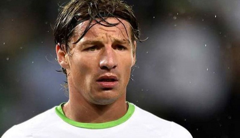 مهدي مصطفى يعلن اعتزال اللعب دوليا