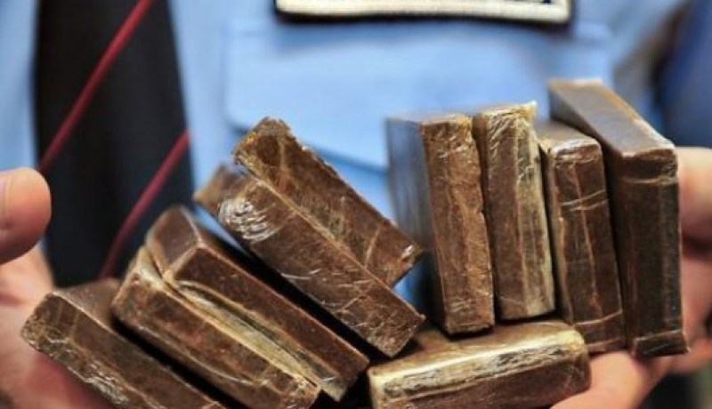 فرنسا تحاكم مغربيا من أجل الاتجار الدولي في المخدرات