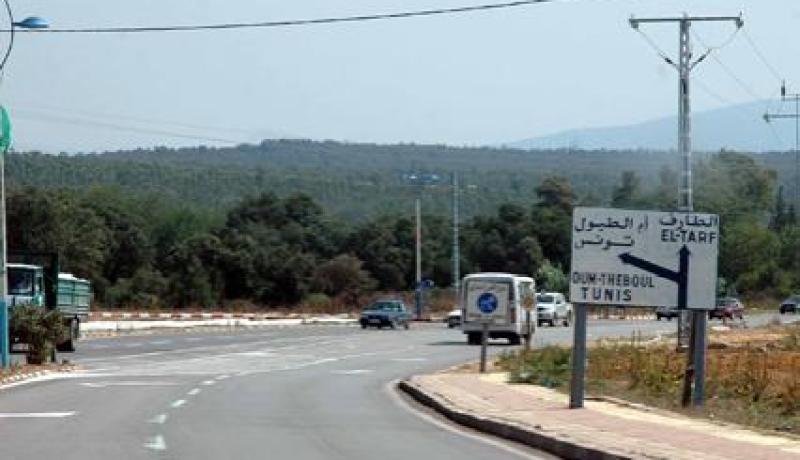 اجراءات جديدة لتيسير تنقل المسافرين عبر البوابات الحدودية التونسية الجزائرية