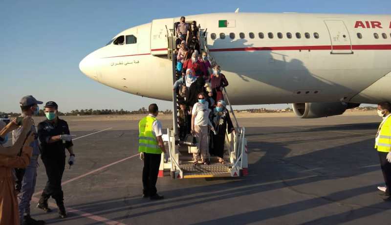 الوادي: إجلاء 250 رعية جزائري من مصر عبر مطار قمار