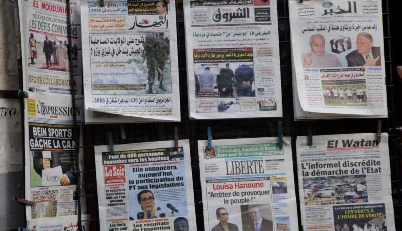 بوتفليقة يهيب بالأسرة الإعلامية إلى شرح الحقائق والنقد الواقعي