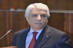 محكمة بئر مراد رايس تقف احتراما لمجاهد