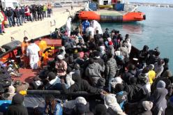 إنقاذ أكثر من 700 مهاجر في البحر المتوسط