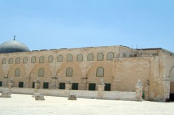 دعوة لإبطال بناء مركزين يهوديين بساحات المسجد الاقصى