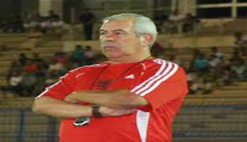 مدرب أجنبي أو الشريف الوزاني لخلافة حنكوش في مولودية وهران