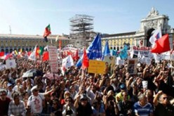 تجدد الإحتجاجات في البرتغال إثر موافقة البرلمان على الميزانية الجديدة