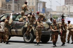 مقتل جندي يمني وإصابة 26 آخرين في قصف للحوثيين على تعز