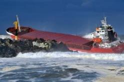 أمواج البحر تلفظ باخرة على متنها 24 ألف طن من الحبوب نحو ساحل بومرداس