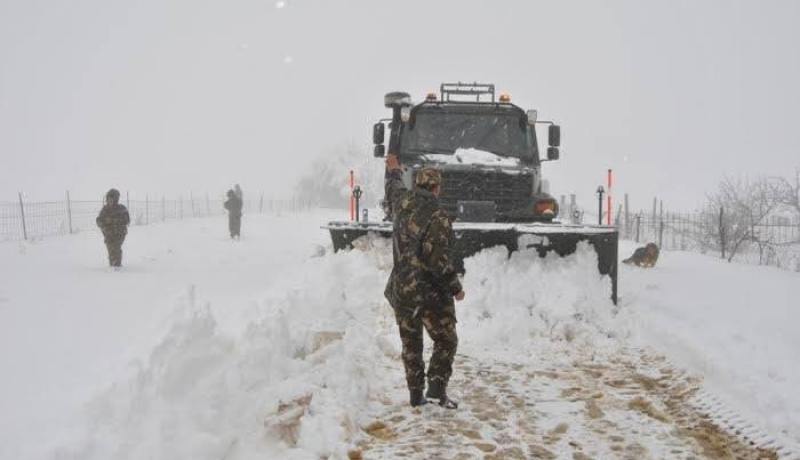 الثلوج تحاصر 15 ولاية وإرهاب الطرقات يخلف 3 قتلى خلال يوم واحد