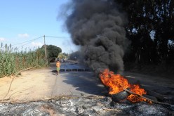 مواطنون يعترضون موكب الوالي للمطالبة بالإفراج عن قائمة السكن في سطيف