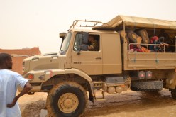 بالصور.. الجيش يتدخل لمساعدة مواطني عين قزام بعد الفيضانات