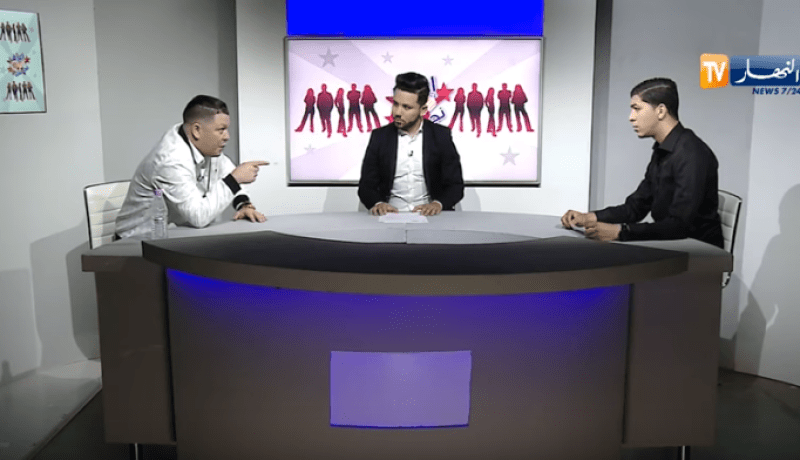 بالفيديو.. الشّاب خلاص في استوديو للتكسار: الفن راح مع حسني.. وانت غرت من اللّبسة انتاعي