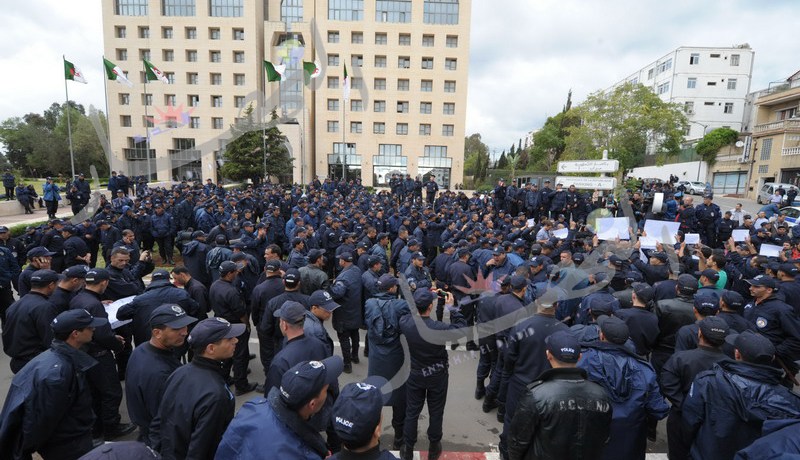 مصدر رسمي: تنصيب لجنة على مستوى مديرية الأمن لتنفيذ مطالب المحتجين