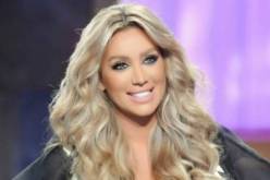 مايا دياب تسقط من على دراجة بخارية