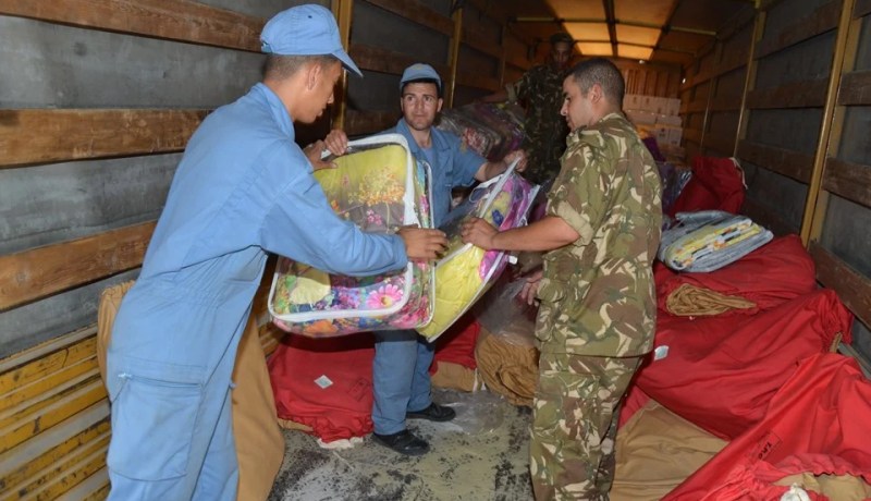 بالصور.. الجيش يوزّع المؤن والمساعدات على سكان إيليزي المنكوبين