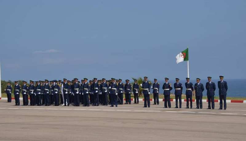 تخرّج 6 دفعات من الضبّاط في المدرسة العليا للدفاع الجوي عن الإقليم بالرغاية