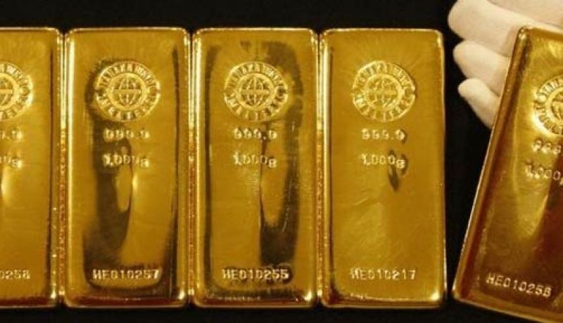 الذهب يرتفع إلى أعلى سعر في 12 أسبوعا مع هبوط النفط والأسهم