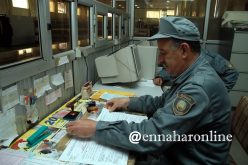 حجز 1500 علبة سجائر  مهربة على متن سيارة بأم البواقي