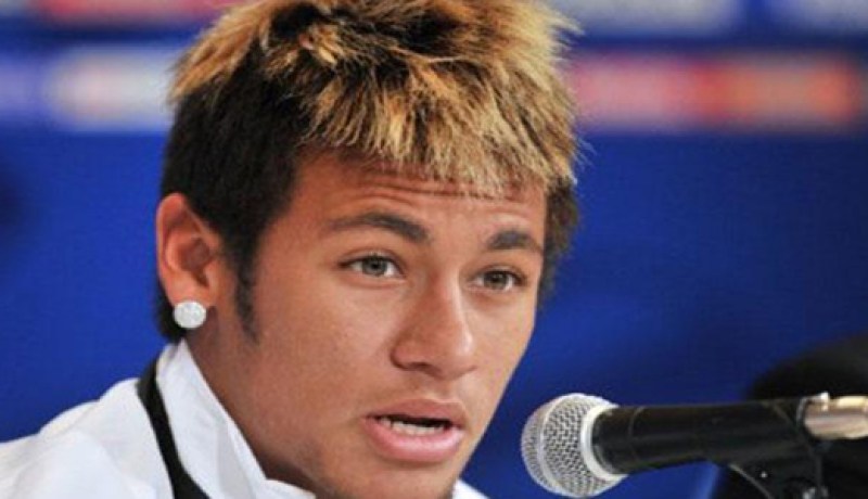 بيليه: لا يوجد أحد مثل نيمار في البرازيل