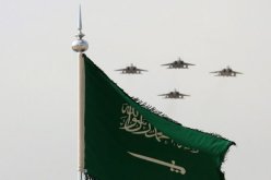 العاهل السعودي يحيل قائد القوات الجوية الى التقاعد
