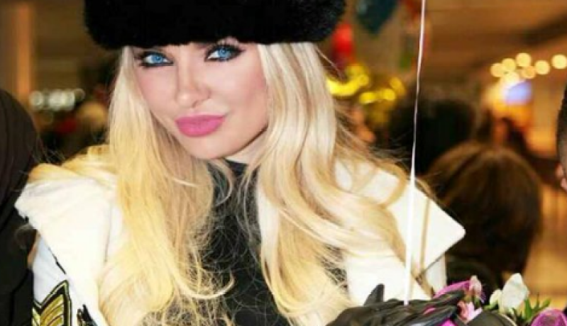 الفايسبوك يغلق حساب ميريام كلينك لمدة شهر