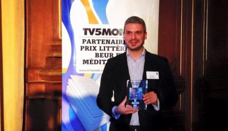 الكاتب الجزائري ابراهيم متيبة يحصد الجائزة الأدبية بور أف أم للمتوسط