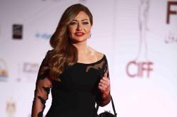 بالصور.. ليلى علوي تحتفل بعيد المرأة