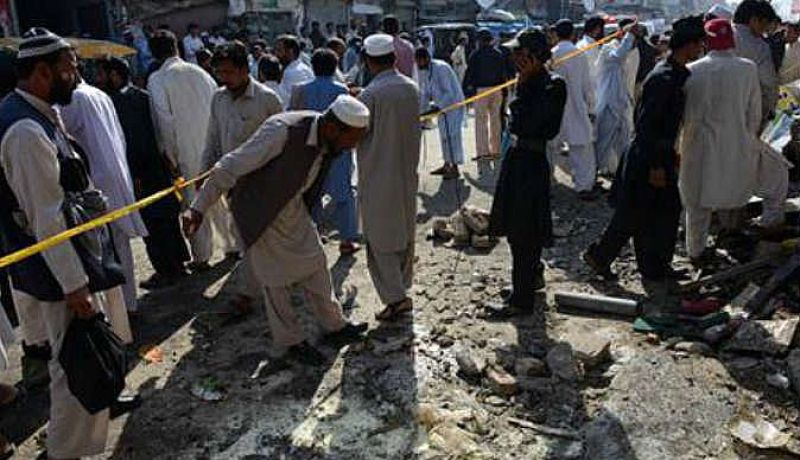 مقتل 3 أشخاص و اصابة 10 اخرين في انفجار قنبلة بأفغانستان