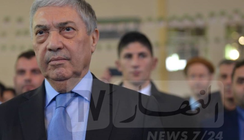 بن فليس يعزي عائلة الفقيد الفريق احمد قايد صالح