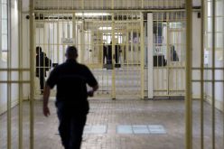 فرنسا: عام ونصف سجنا مع سحب السلطة الأبوية لجزائري قام بضرب طليقته