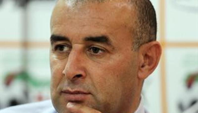 الإفريقي التونسي يقرر الإبقاء على مدربه بن شيخة