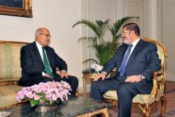 البرادعي يطالب مرسي بالاستقالة