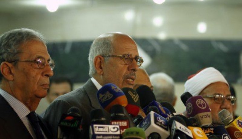 جبهة الانقاذ الوطني تتبنى مطالب المتظاهرين وتدعو إلى مواصلة التظاهر حتى اسقاط النظام