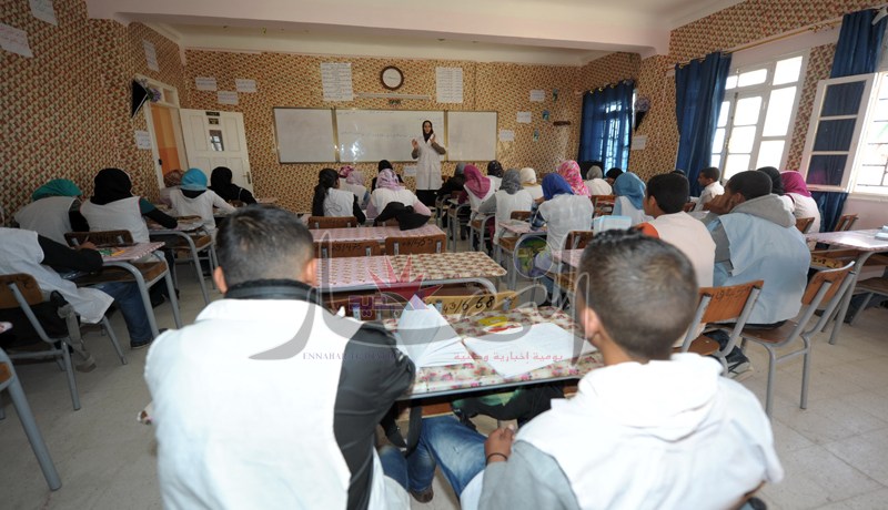 معلّمة تعاقب تلاميذها بلافتات مكتوب عليها حمار للبيع و للكراء في سكيكدة