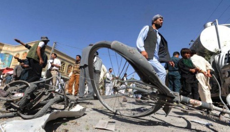 مقتل 17 شخصا على الأقل في انفجار قنبلة غرب افغانستان