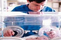 الاطفال يشعرون بألم الكبار تماماً