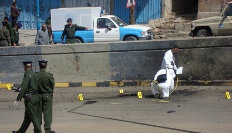 بريطانيا تغلق سفارتها في اليمن  وتدعو مواطنيها لمغادرة هذه البلاد