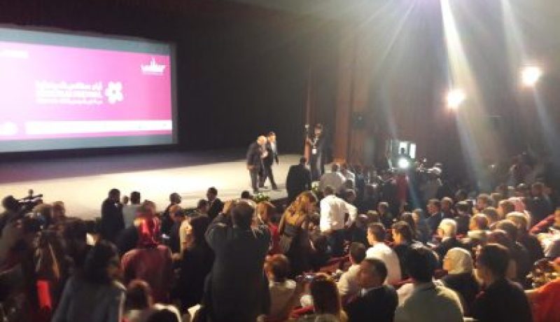 بالفيديو.. الزعيم عادل إمام يثير غضب الجمهور خلال ندوة صّحفيّة في تونس