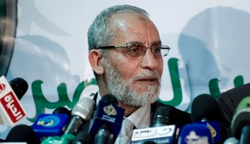 الخارجية التونسية تنفي وجود محمد بديع في سفارة تونس بالقاهرة