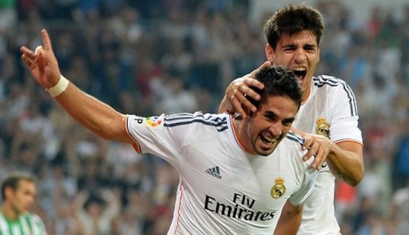 ايسكو ينقذ ريال مدريد من كمين ريال بيتيس في مستهل الدوري