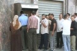 وزير المالية الفلسطيني يحذر من أزمة مالية وشيكة