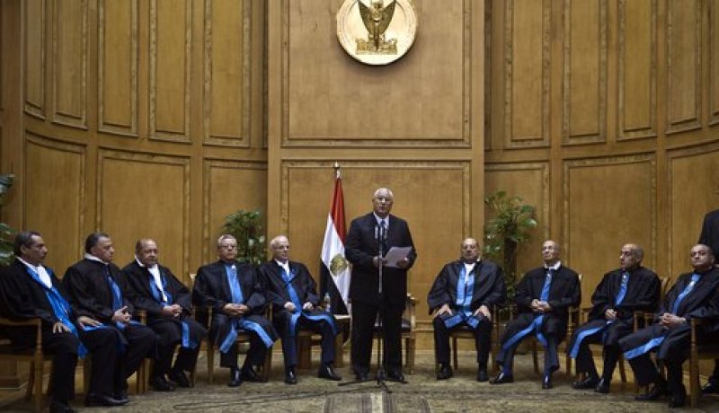 الرئاسة المصرية تعلن عن انتهاء المرحلة الأولى من العمل على تعديل الدستور