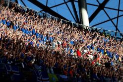 بالفيديو.. طريقة تشجيع الآيسلنديين تصنع الحدث !!