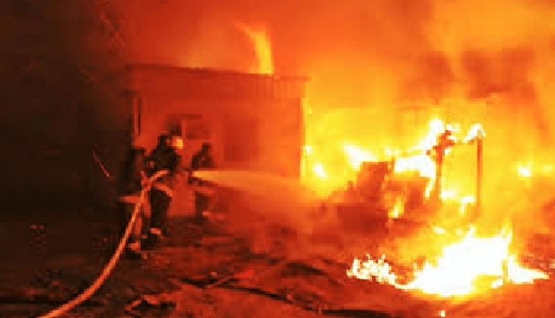 باتنة.. حريق 400 رزمة بقايا القطن بمخزن مصنع تيكستيل